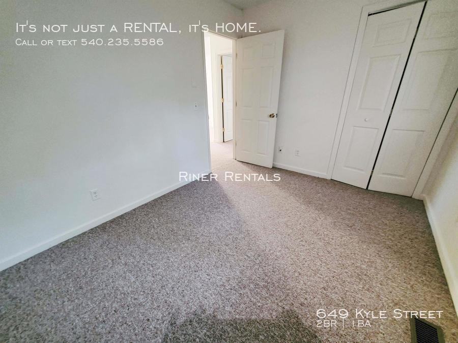 649 Kyle St - Photo 7 of 9