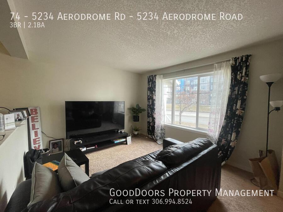 5234 - 5234 Aerodrome Rd - Photo 4 of 10
