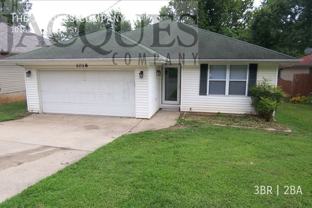 1018 W Catalpa St - Photo 1 of 1
