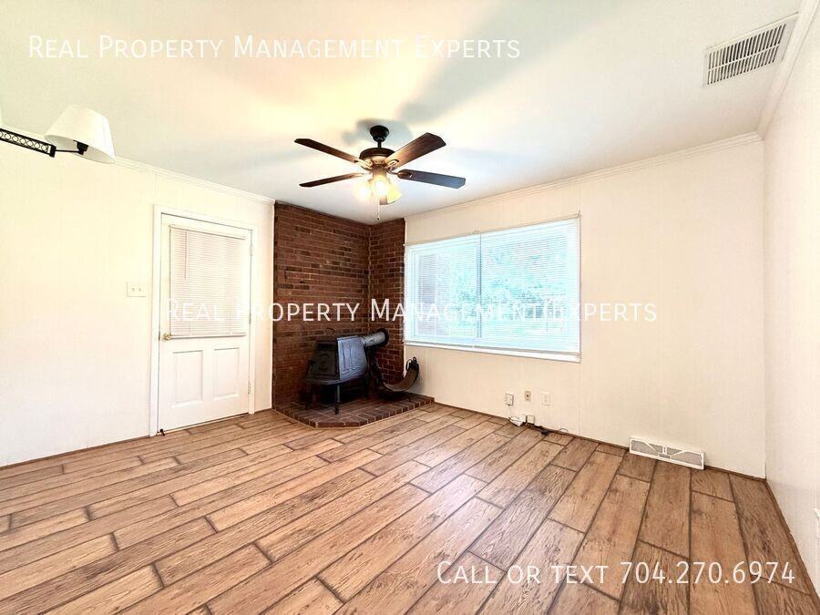 4008 Irvington Dr - Photo 6 of 17