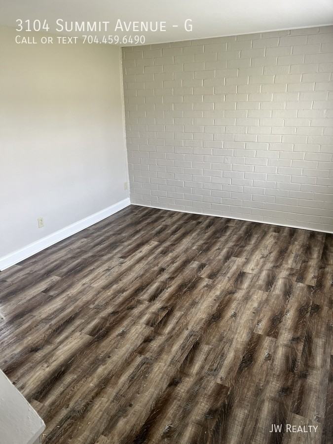 3104 Summit Ave #G - Photo 3 of 6