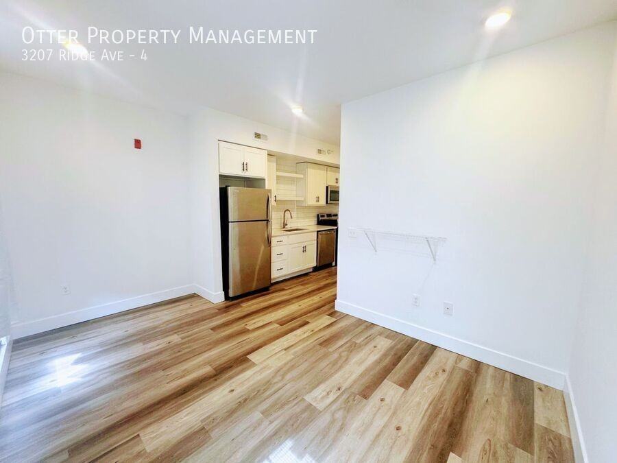 3207 Ridge Ave #4 - Photo 4 of 23