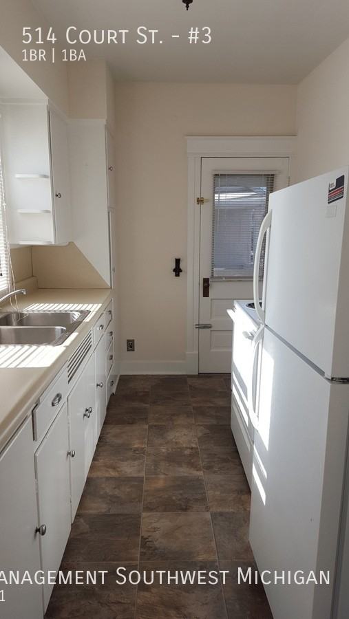 514 Court St #3