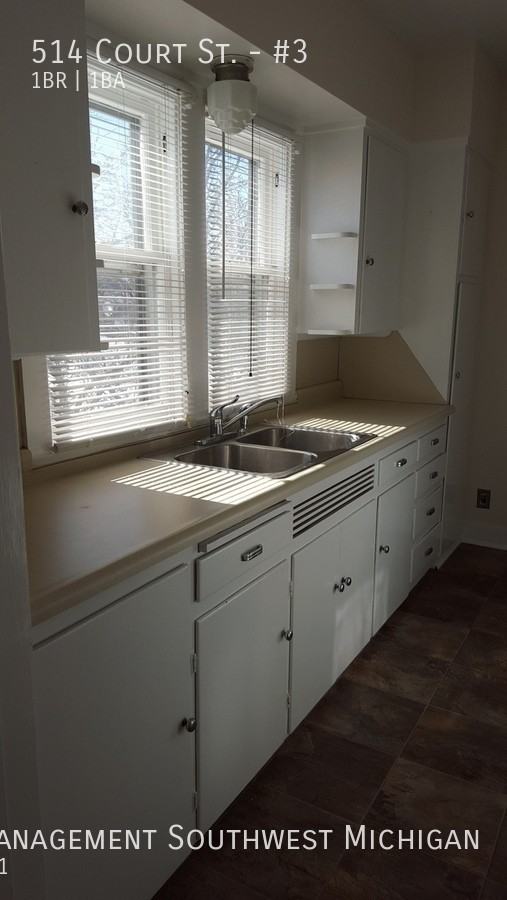 514 Court St #3 - Photo 2 of 11