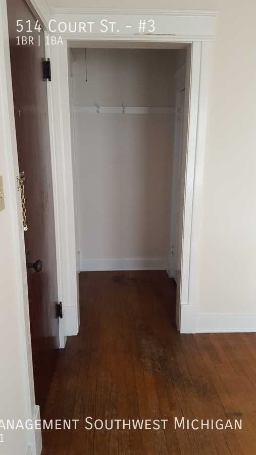 514 Court St #3 - Photo 5 of 11