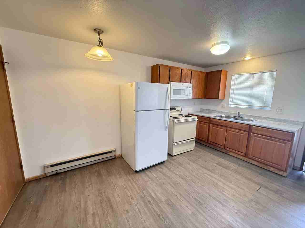 201 -203 Oak St - Photo 4 of 13