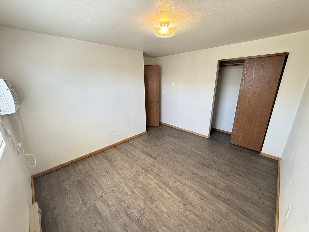 201 -203 Oak St - Photo 5 of 13