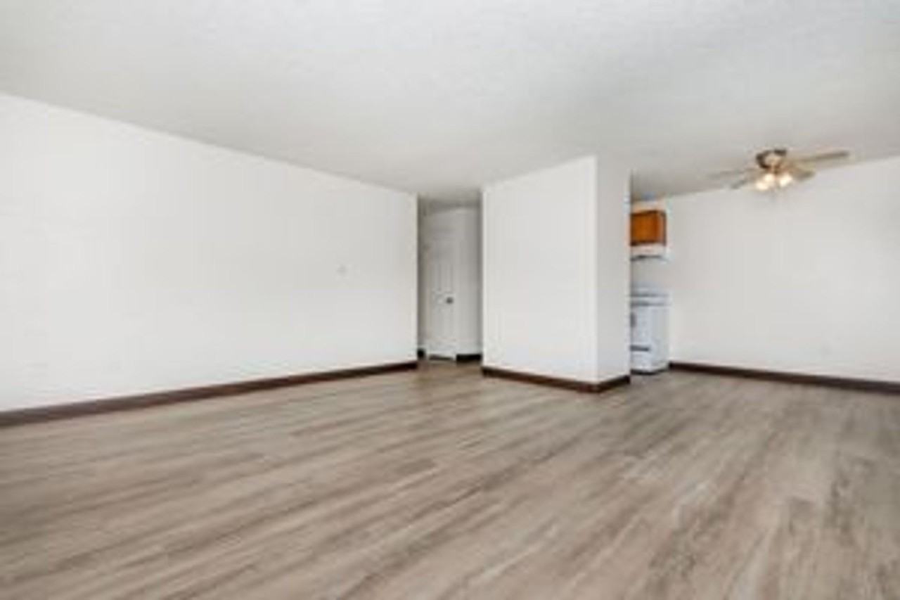 Crystal Manor Apartments in SeaTac, WA - Photo 3 of 10