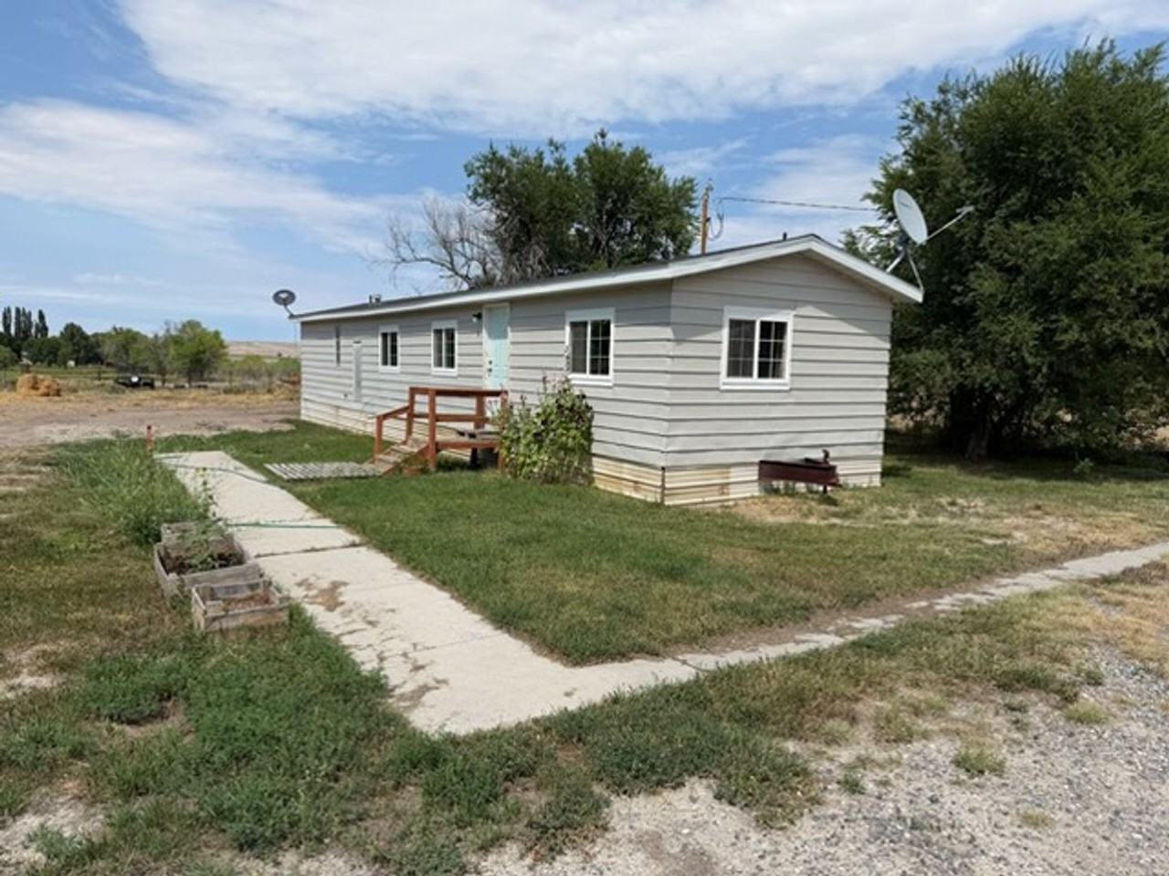 6 Reeves Rd - Photo 2 of 47
