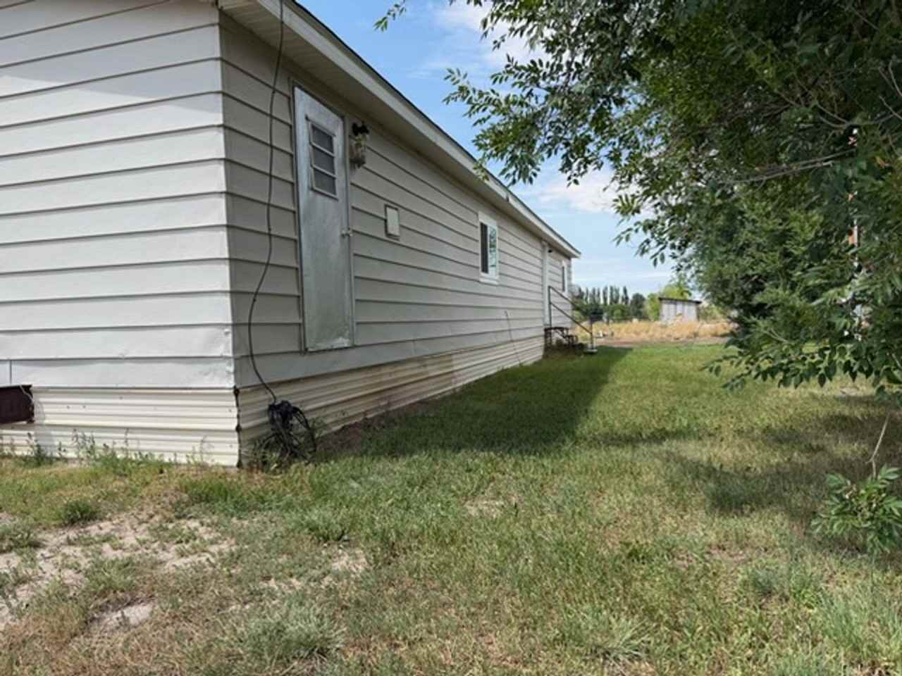 6 Reeves Rd - Photo 3 of 47