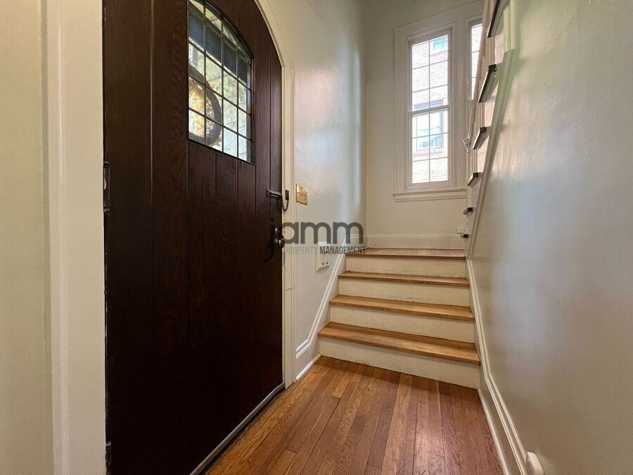 2551 Charney Rd - Photo 6 of 32