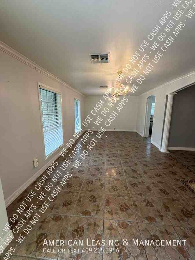 1312 Brookwood Pl - Photo 3 of 16