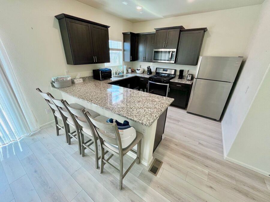 7104 Vermillion St - Photo 3 of 17