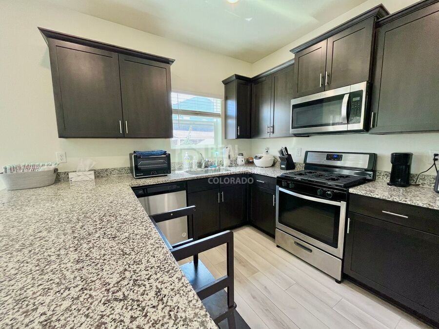7104 Vermillion St - Photo 4 of 17