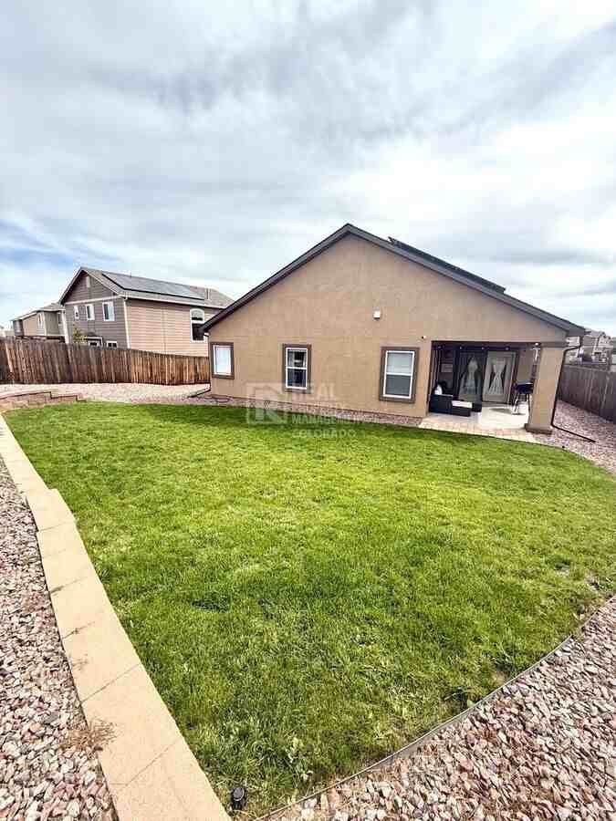 11426 Avena Rd - Photo 3 of 18