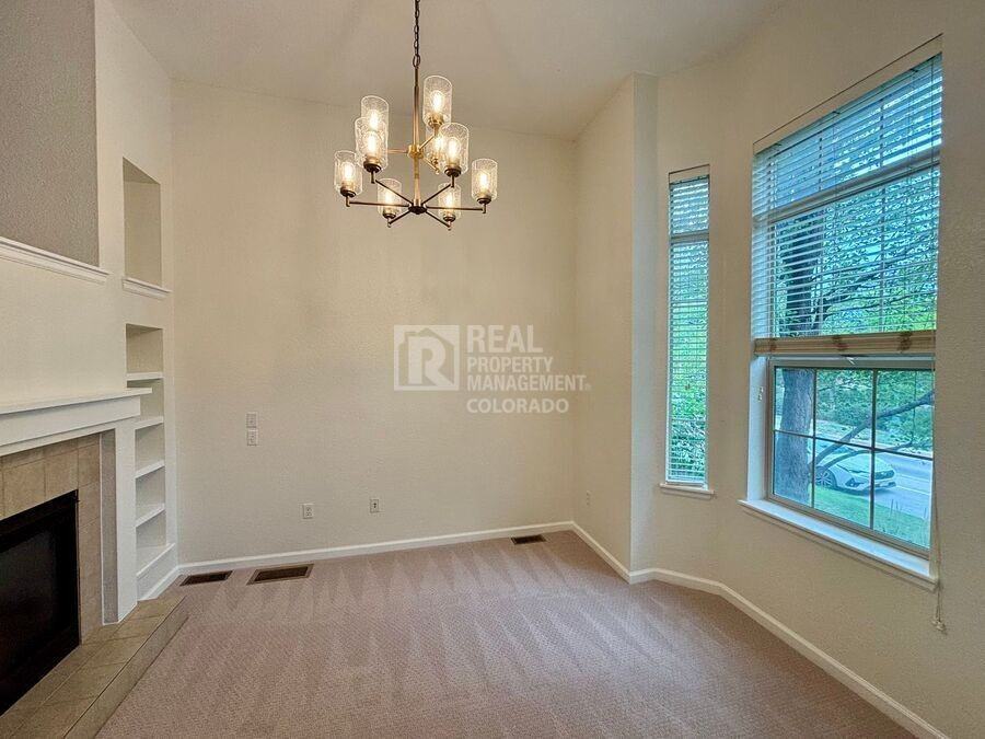 8260 E 29th Ave - Photo 4 of 14