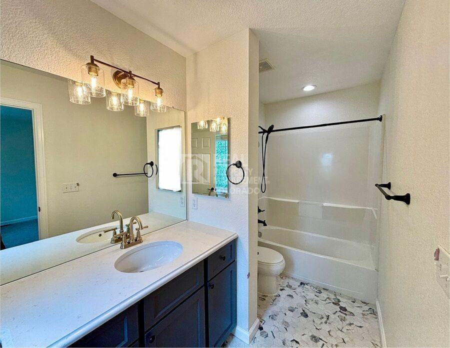 8260 E 29th Ave - Photo 7 of 14