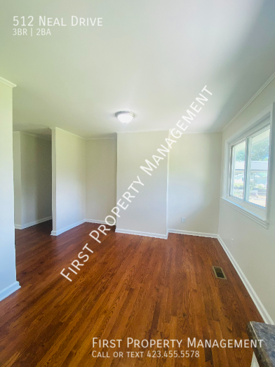 512 Neal Dr - Photo 4 of 21