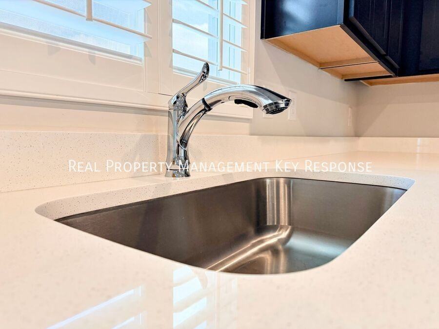 325 Heritage Ave - Photo 5 of 23