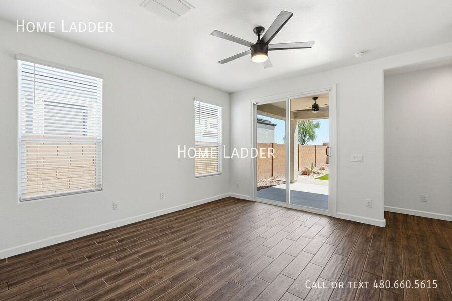2713 N Camden Dr - Photo 6 of 31