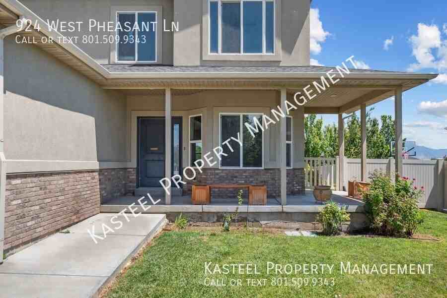 924 W Pheasant Ln - Photo 3 of 38