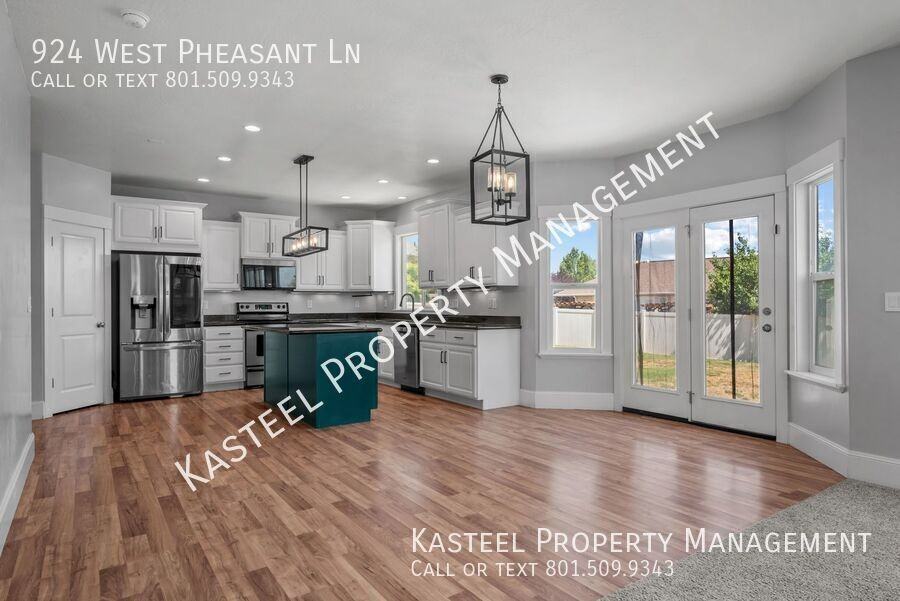 924 W Pheasant Ln - Photo 7 of 38