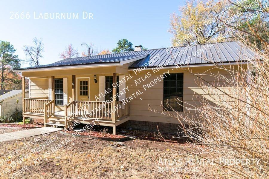 2666 Laburnum Dr - Photo 3 of 35