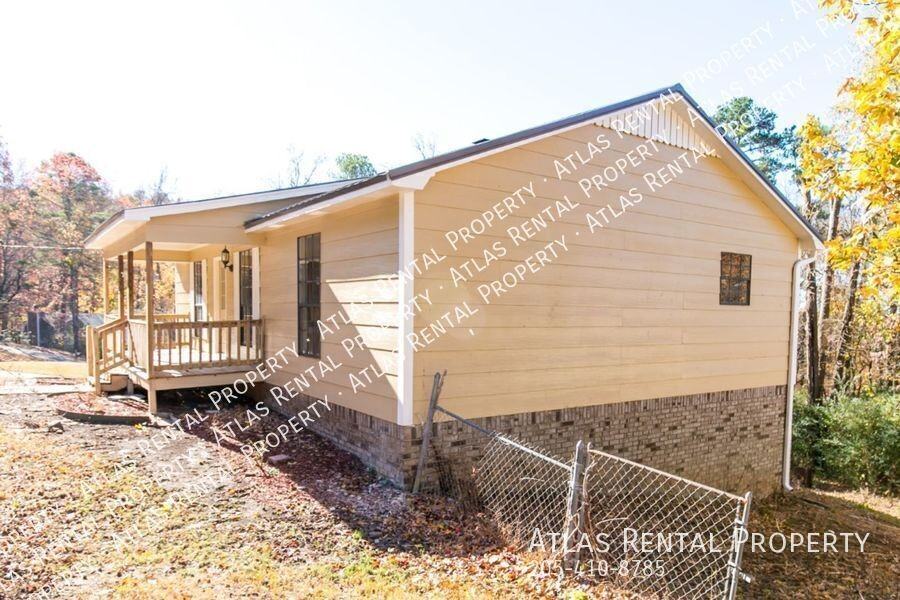 2666 Laburnum Dr - Photo 4 of 35