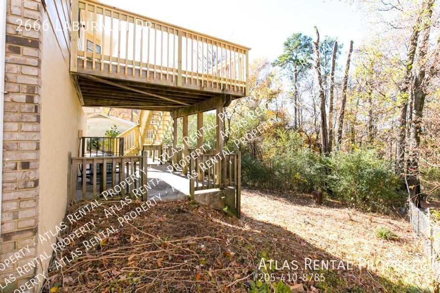 2666 Laburnum Dr - Photo 5 of 35