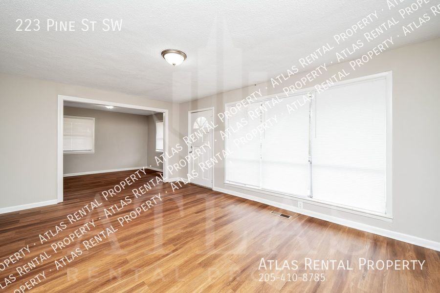 223 Pine St Sw - Photo 5 of 18