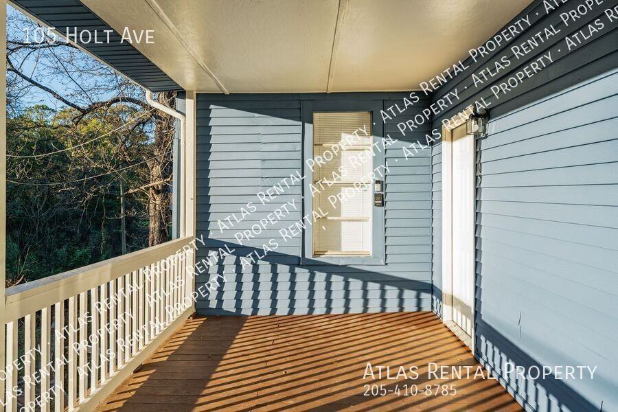 105 Holt Ave - Photo 4 of 39