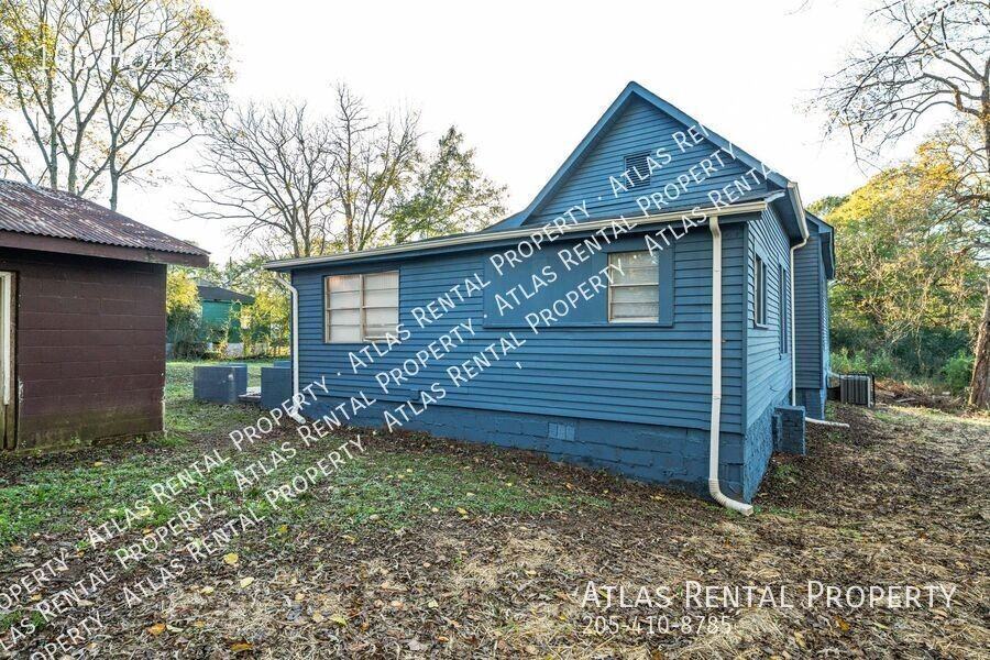 105 Holt Ave - Photo 7 of 39