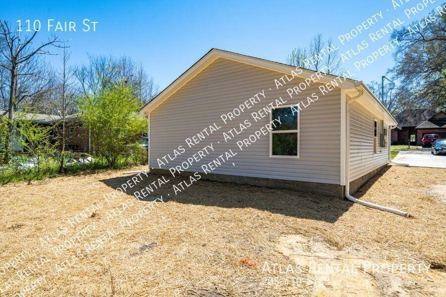 110 Fair St - Photo 5 of 23