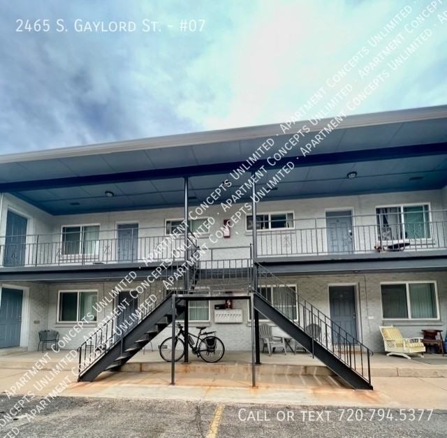 2465 S Gaylord St #07 - Photo 2 of 8