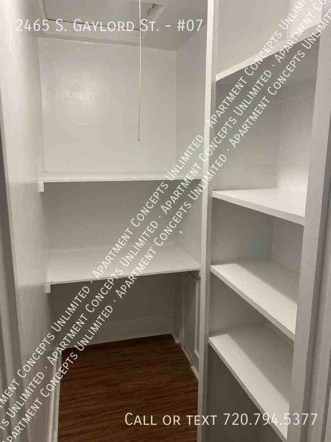 2465 S Gaylord St #07 - Photo 5 of 8