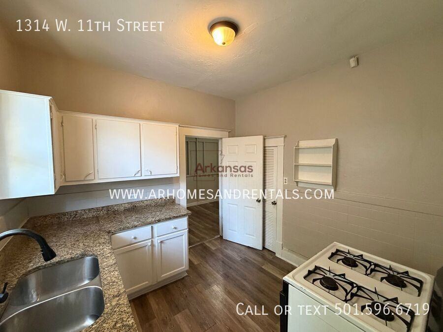 1314 W 11th St - Photo 6 of 14