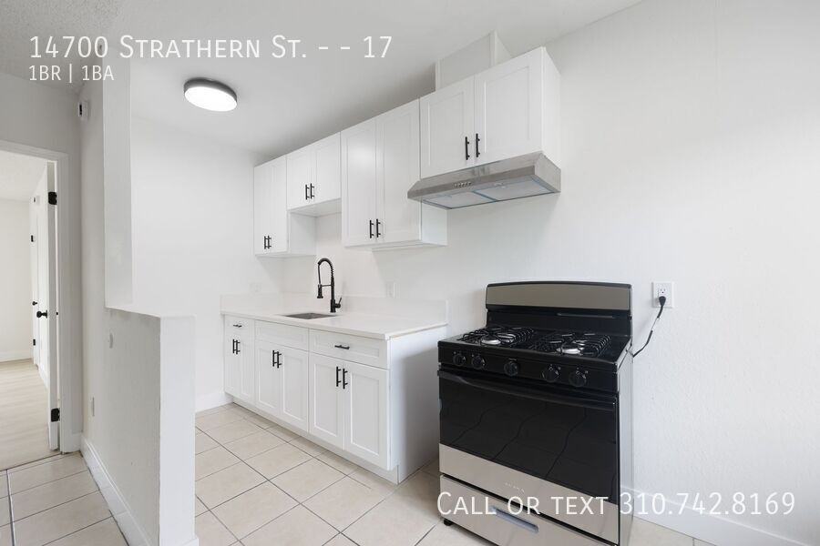 14700 Strathern St #17 - Photo 2 of 15