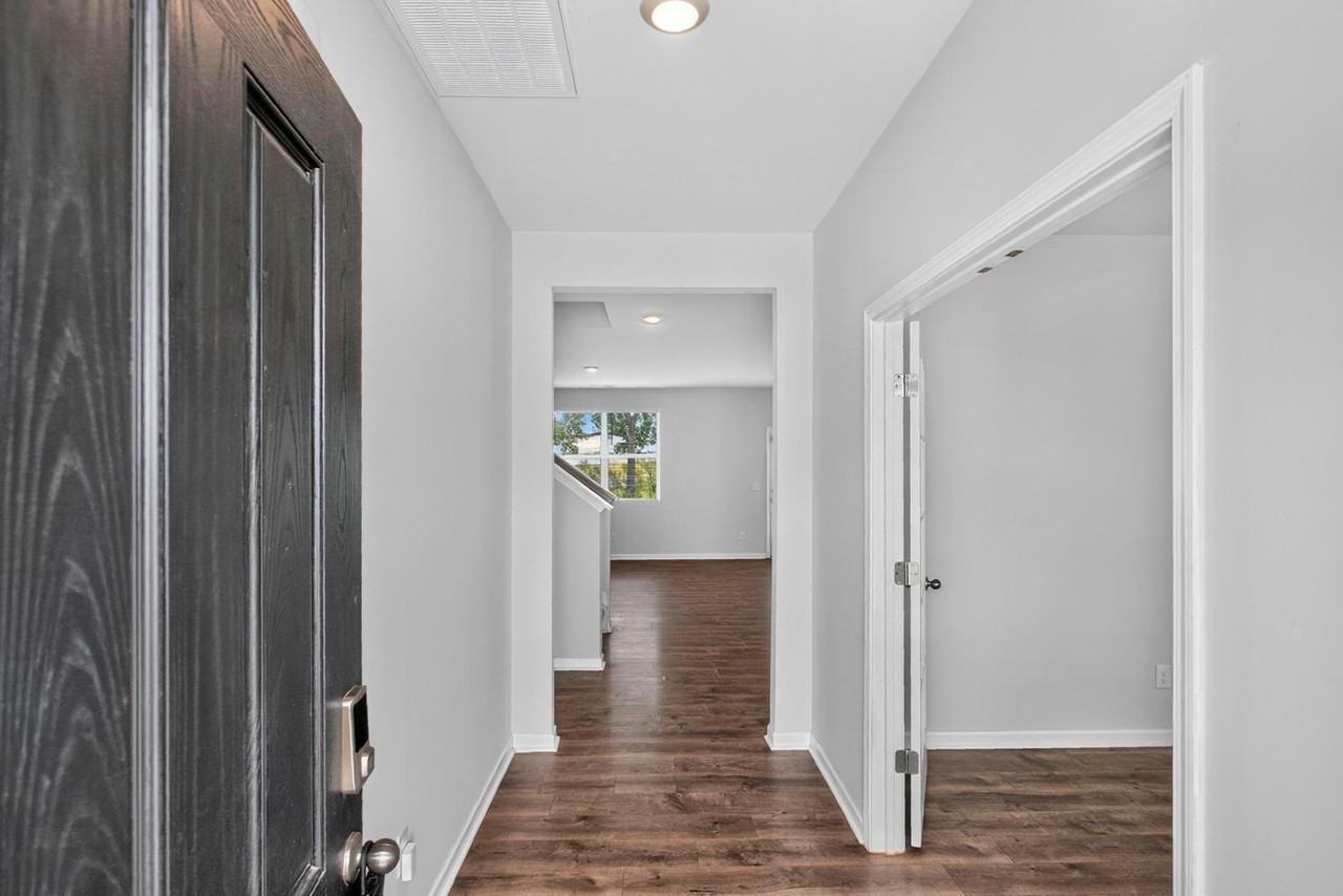 3006 Mallard Dr - Photo 5 of 50