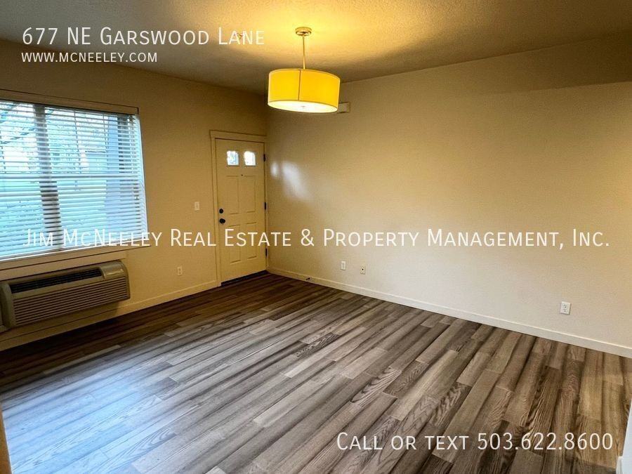 677 Ne Garswood Ln - Photo 4 of 21
