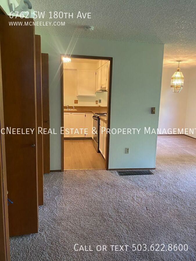 6762 Sw 180th Ave - Photo 3 of 22