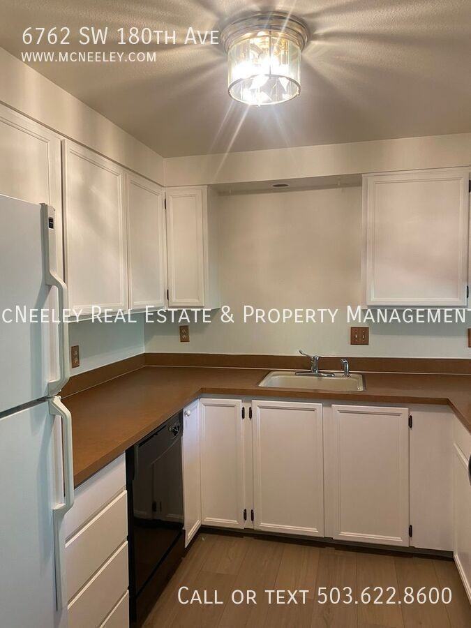 6762 Sw 180th Ave - Photo 4 of 22