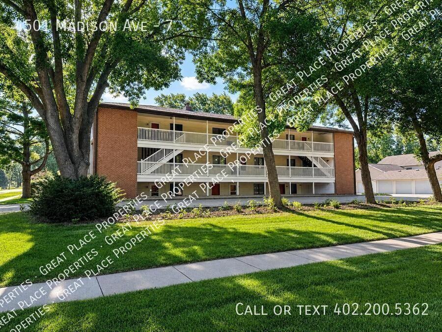 4501 Madison Ave #7