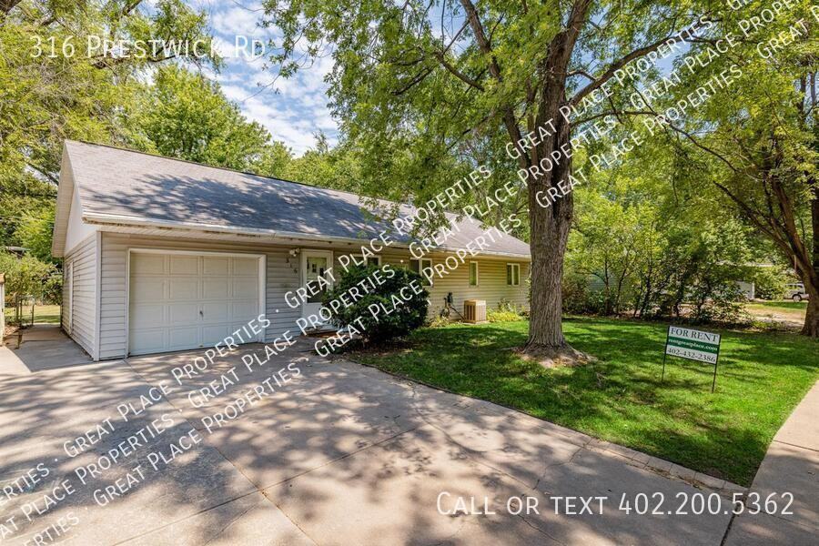 316 Prestwick Rd - Photo 2 of 26