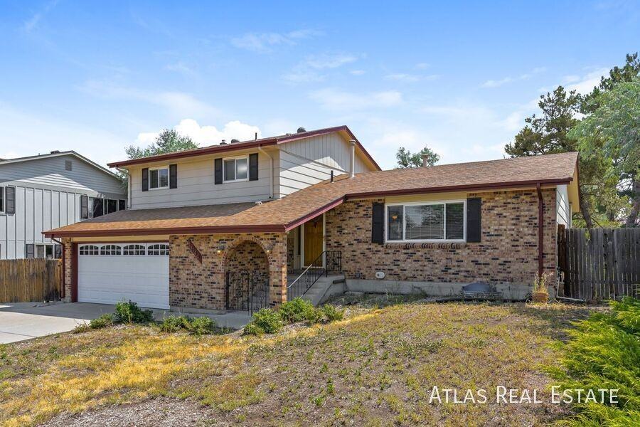 13144 Hadar Dr - Photo 2 of 33