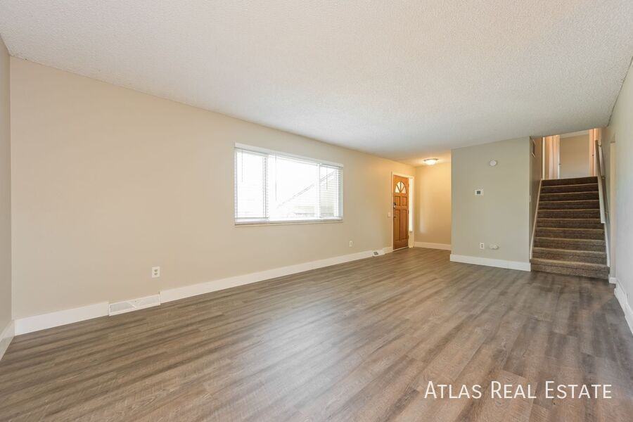 13144 Hadar Dr - Photo 6 of 33