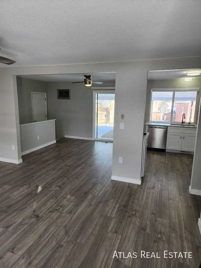16307 E Brunswick Pl - Photo 3 of 17