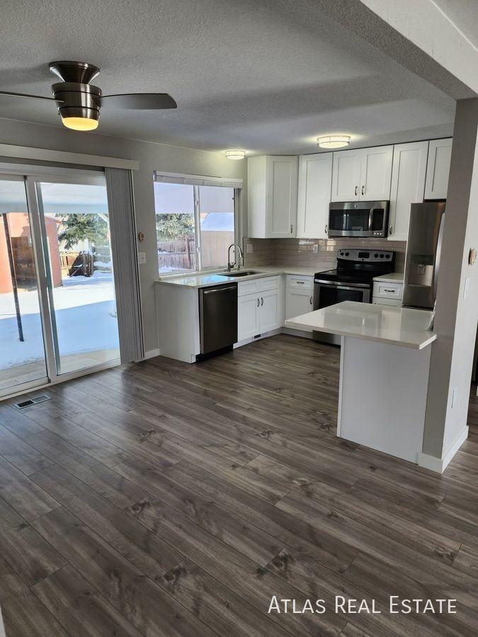 16307 E Brunswick Pl - Photo 4 of 17