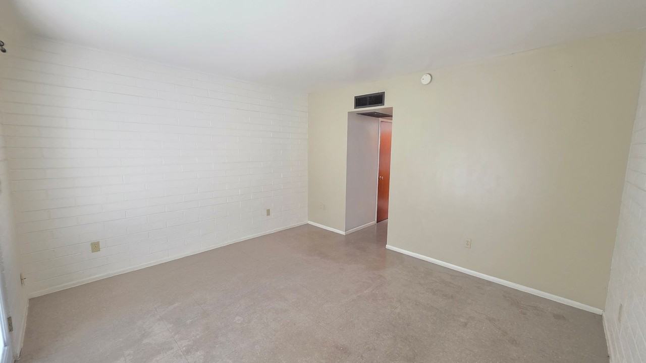 1511 N Craycroft Rd - Photo 4 of 19