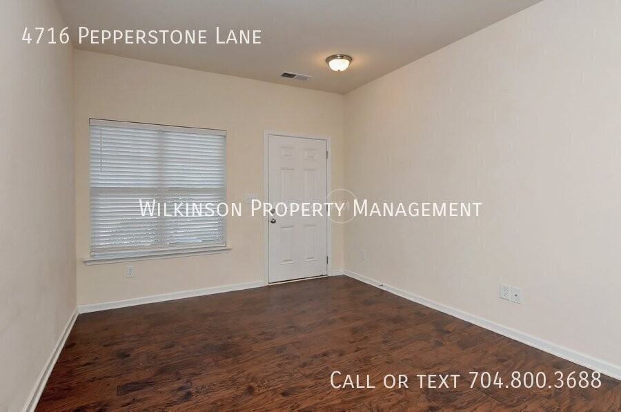 4716 Pepperstone Ln - Photo 4 of 28