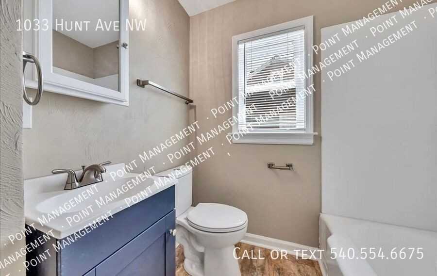 1033 Hunt Ave Nw - Photo 2 of 7